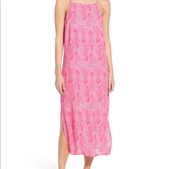 Vince Camuto Dresses & Skirts - Vince camuto graphic print maxi dress
